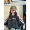 A new type of thickened and fleece hoodie for girls in autumn and winter, a Korean-style one-piece fleece color-blocking top for children in winter Application Scenario